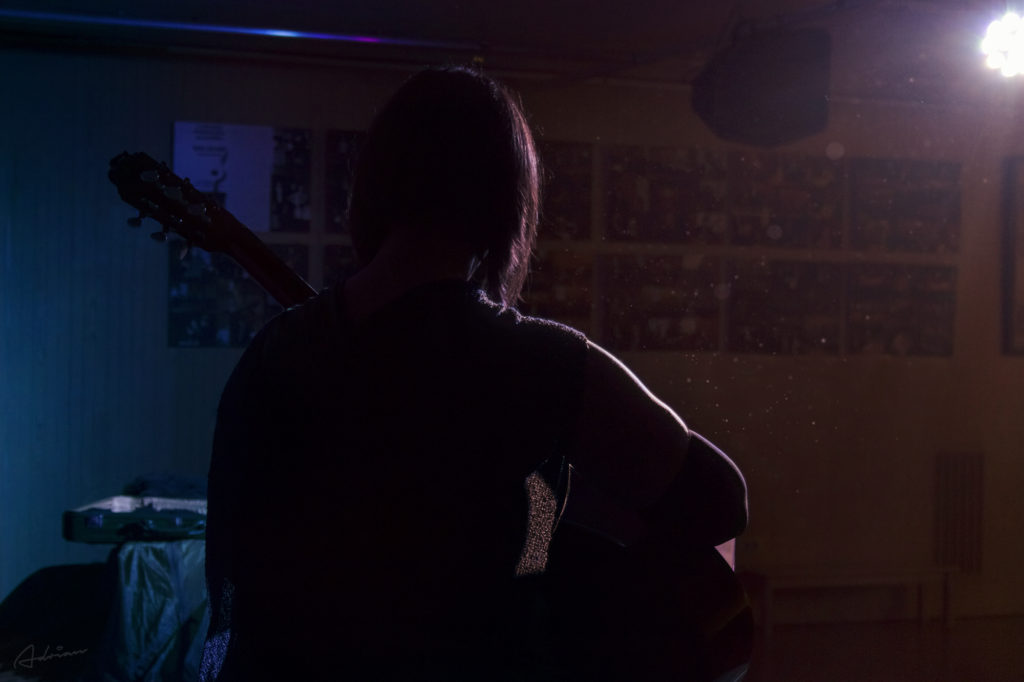 Las Seis Doncellas de Juan Ramón Jimenez. Interpretado por Silvia Nogales y Esther Acevedo. Ilustrado por Laura Ferreiro (www.sozosuru.com)